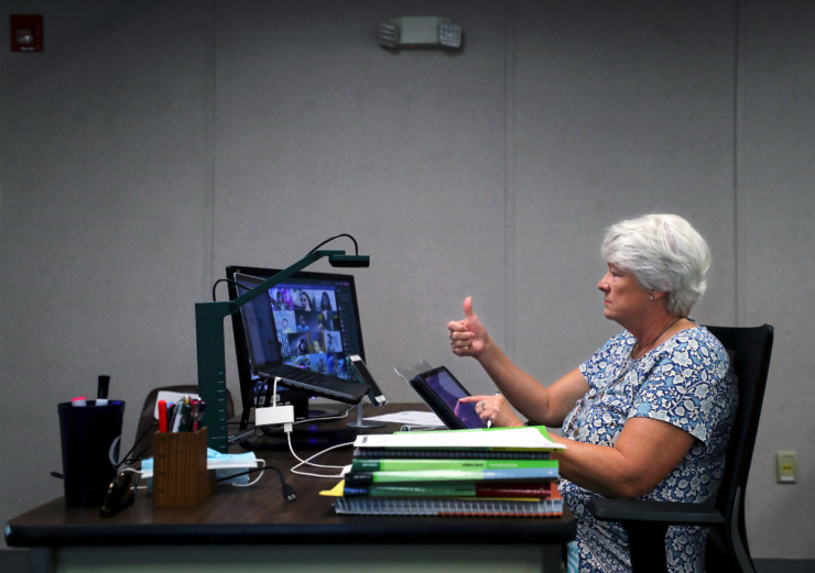Collierville, Germantown students thriving virtually