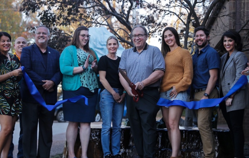 Kings of the suburb: Four lion landmark statues debut in Lakeland